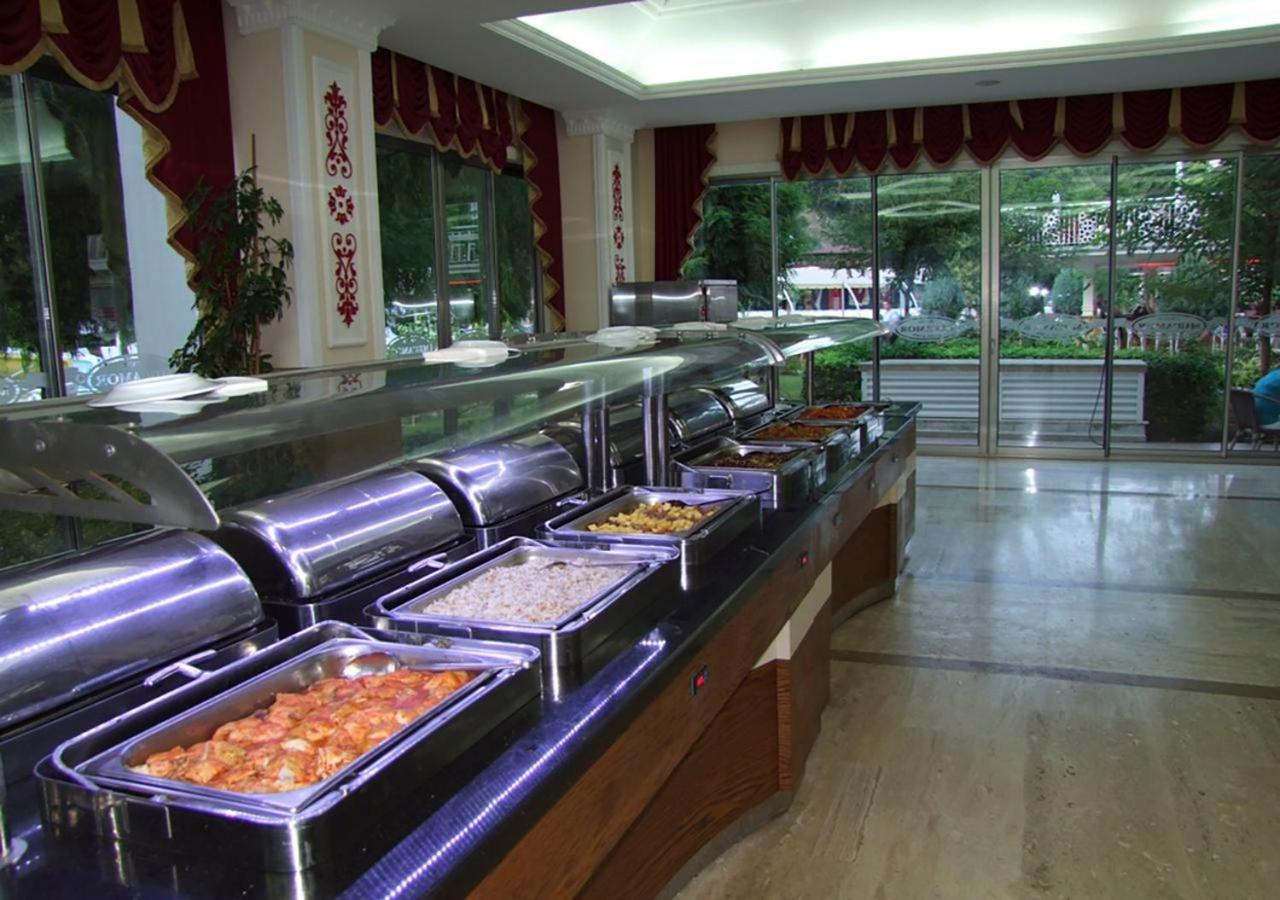 Golden Sunset Hotel&Spa Kemer Exterior foto A buffet at a hotel