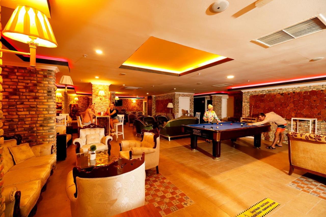 Golden Sunset Hotel&Spa Kemer Exterior foto The Sports Bar