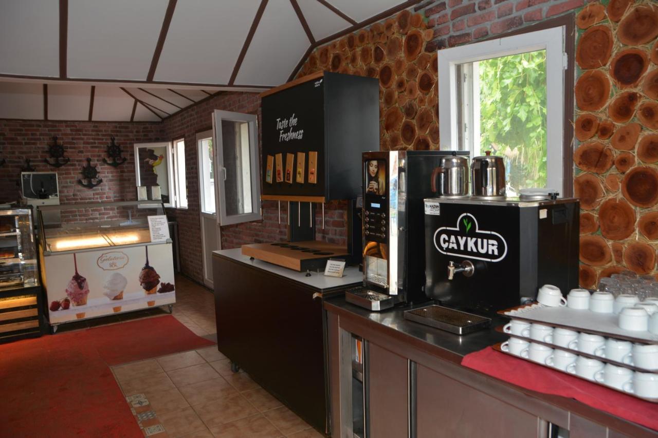 Golden Sunset Hotel&Spa Kemer Exterior foto A Turkish tea machine