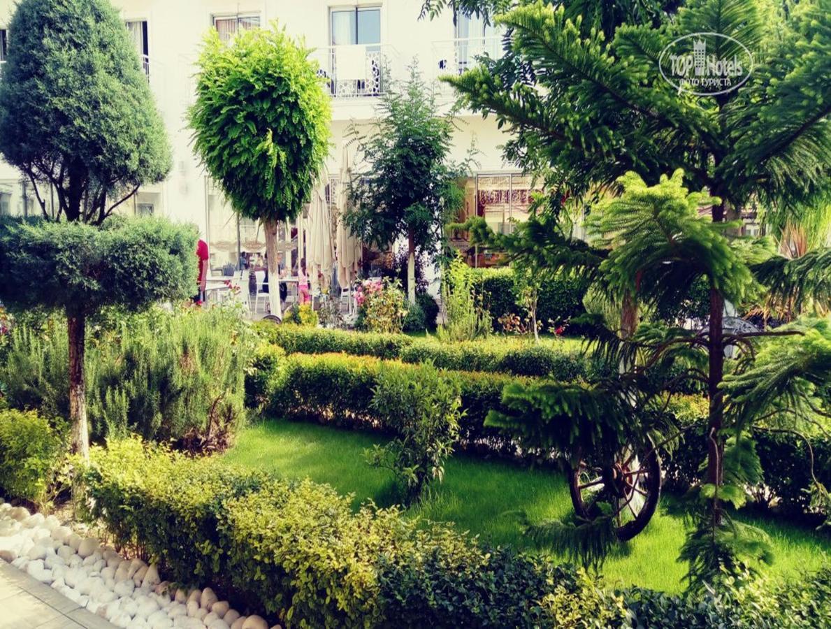 Golden Sunset Hotel&Spa Kemer Exterior foto The garden of the house